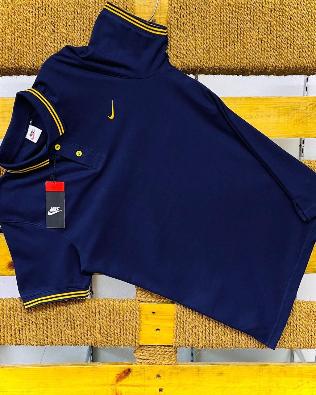 NIKE PLAIN COLLAR T SHIRT thumbnail