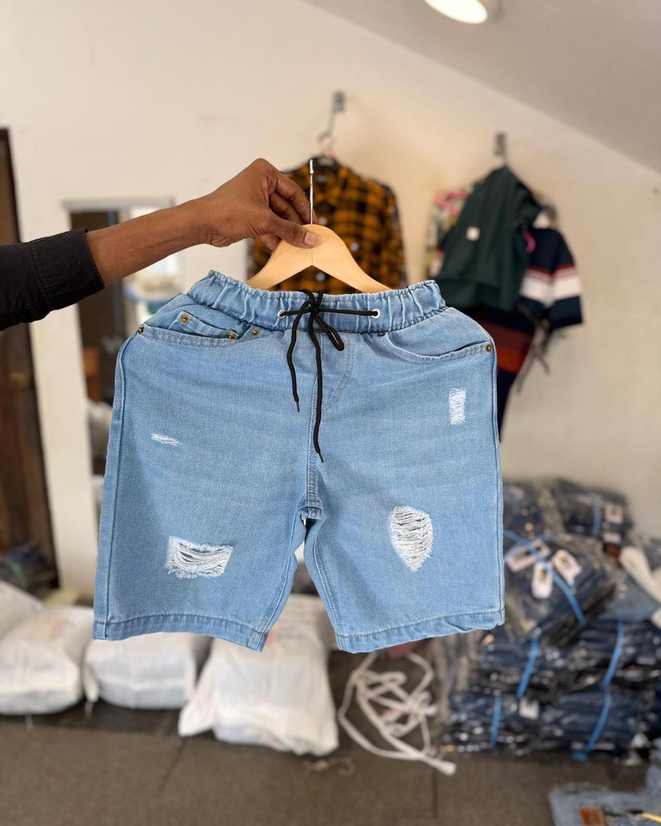 PATCH DENIM SHORT  thumbnail